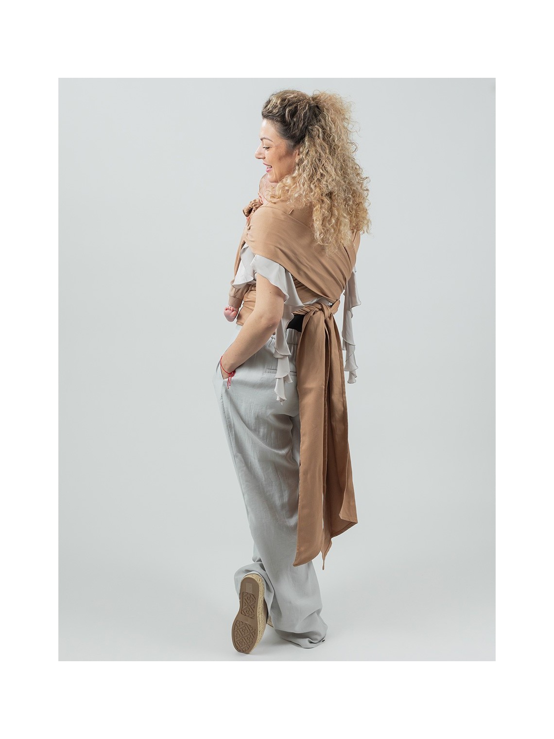 ISARA QuickTie – hybrid wrap conversion carrier with easy adjustment ISARA QuickTie – hybrid wrap conversion carrier with easy adjustment