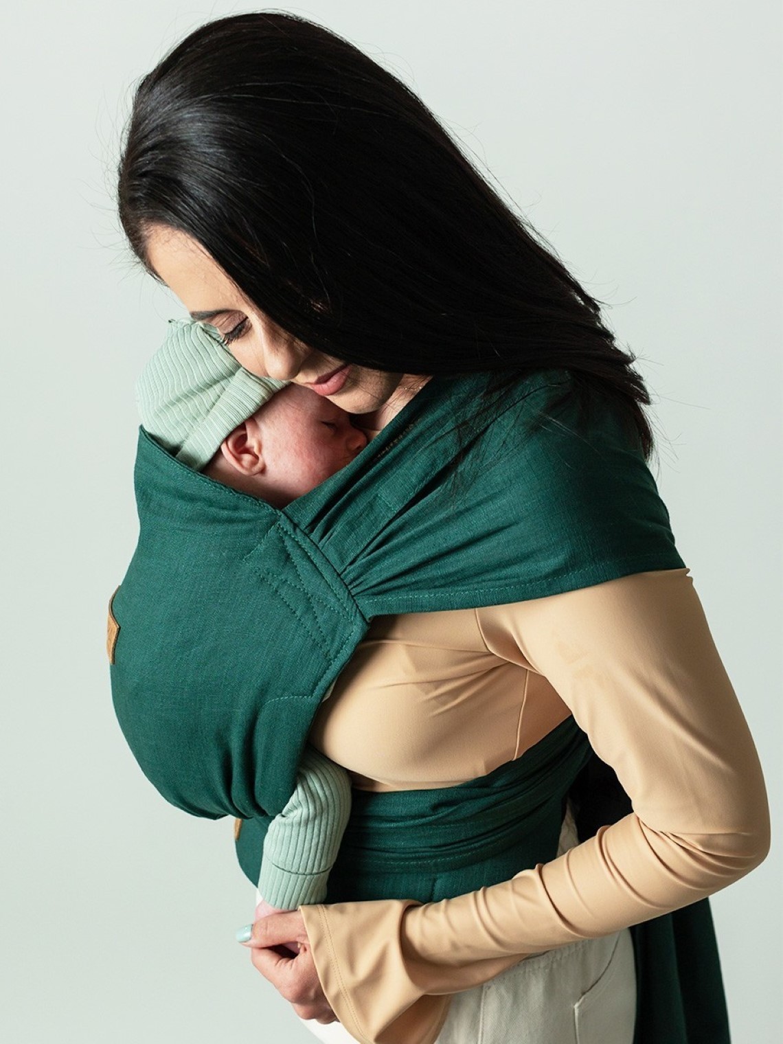 ISARA QuickTie – hybrid wrap conversion carrier with easy adjustment ISARA QuickTie – hybrid wrap conversion carrier with easy adjustment