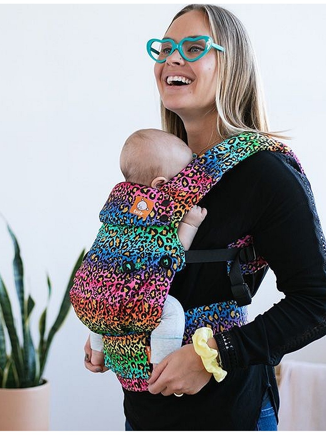 Tula Explore Baby Carrier – Ergonomic & Adjustable from Newborn Tula Explore Baby Carrier – Ergonomic & Adjustable from Newborn