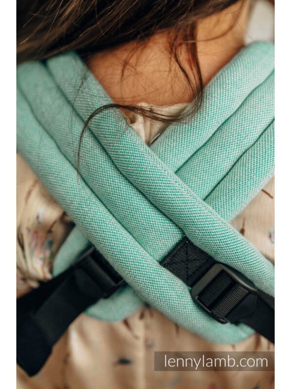 LennyLight – lightweight and intuitive baby carrier