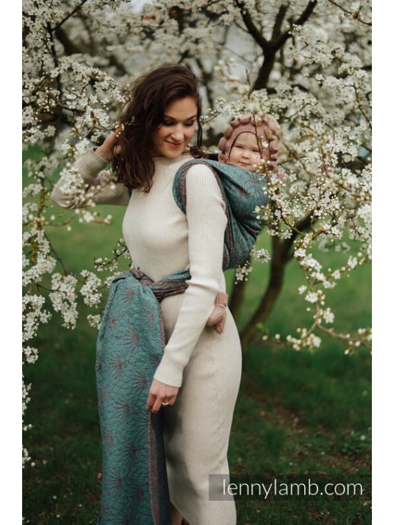 LennyLamb baby wrap – ergonomic and soft from birth to preschool