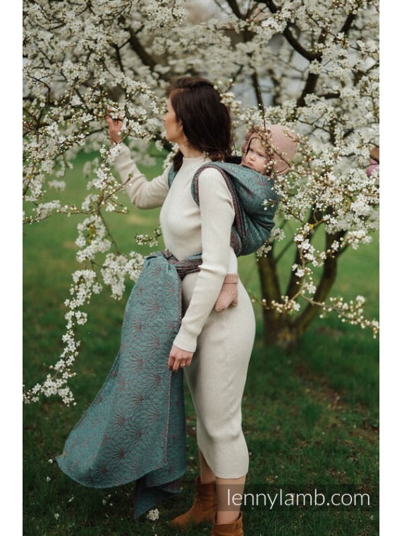 LennyLamb baby wrap – ergonomic and soft from birth to preschool