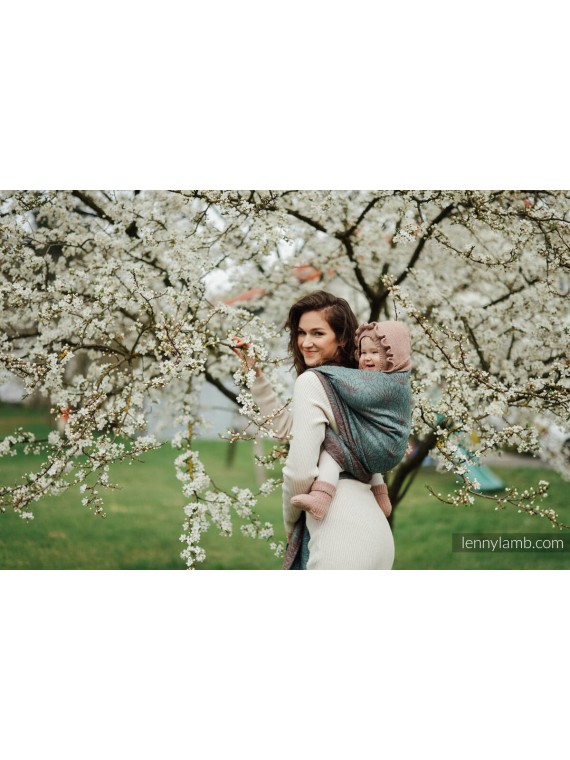 LennyLamb baby wrap – ergonomic and soft from birth to preschool