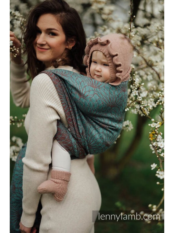 LennyLamb baby wrap – ergonomic and soft from birth to preschool