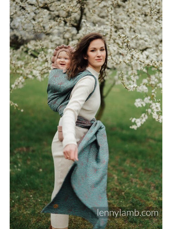LennyLamb baby wrap – ergonomic and soft from birth to preschool