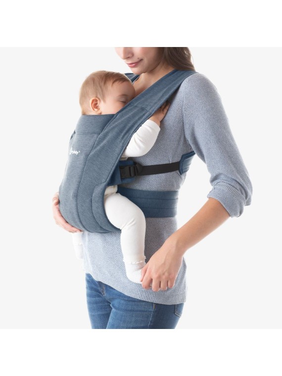 Ergobaby Embrace – soft and compact newborn carrier