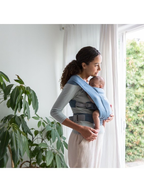Ergobaby Embrace – soft and compact newborn carrier