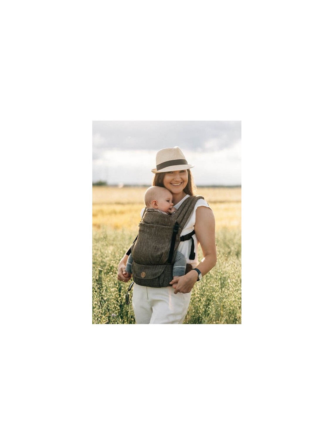 LennyLight – lightweight and intuitive baby carrier LennyLight – lightweight and intuitive baby carrier