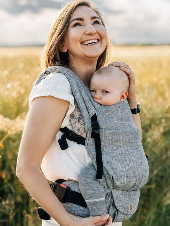 LennyLight – lightweight and intuitive baby carrier