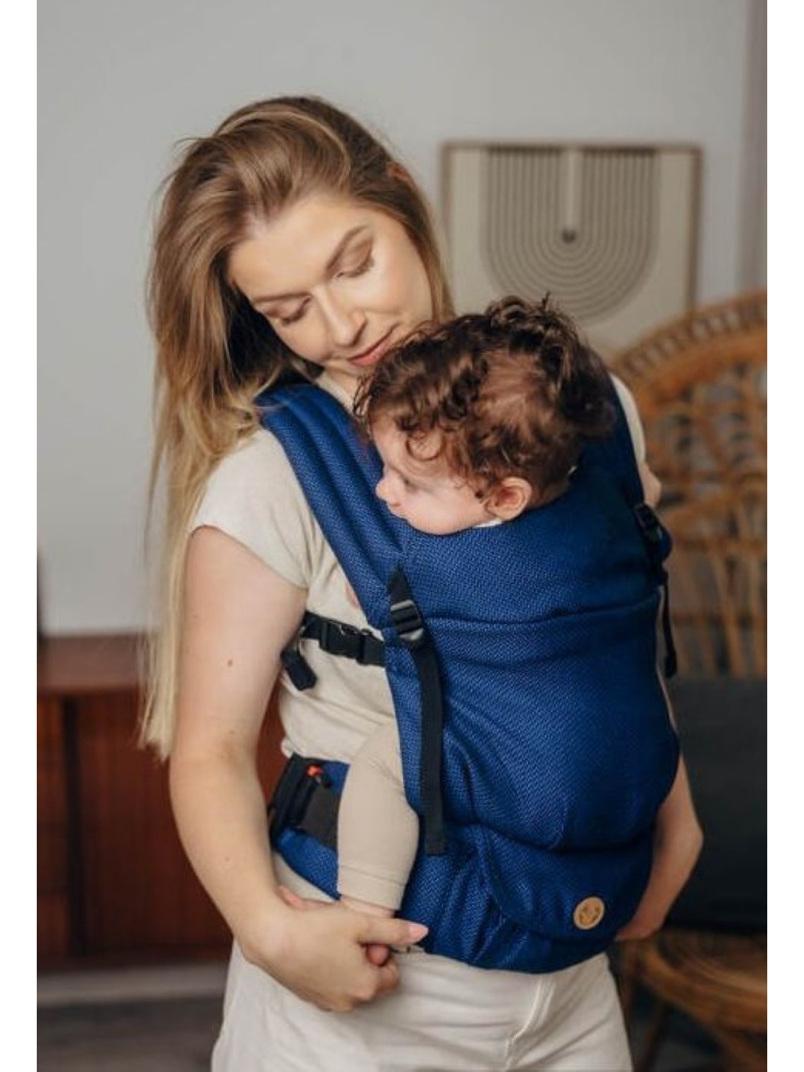 LennyLight – lightweight and intuitive baby carrier LennyLight – lightweight and intuitive baby carrier