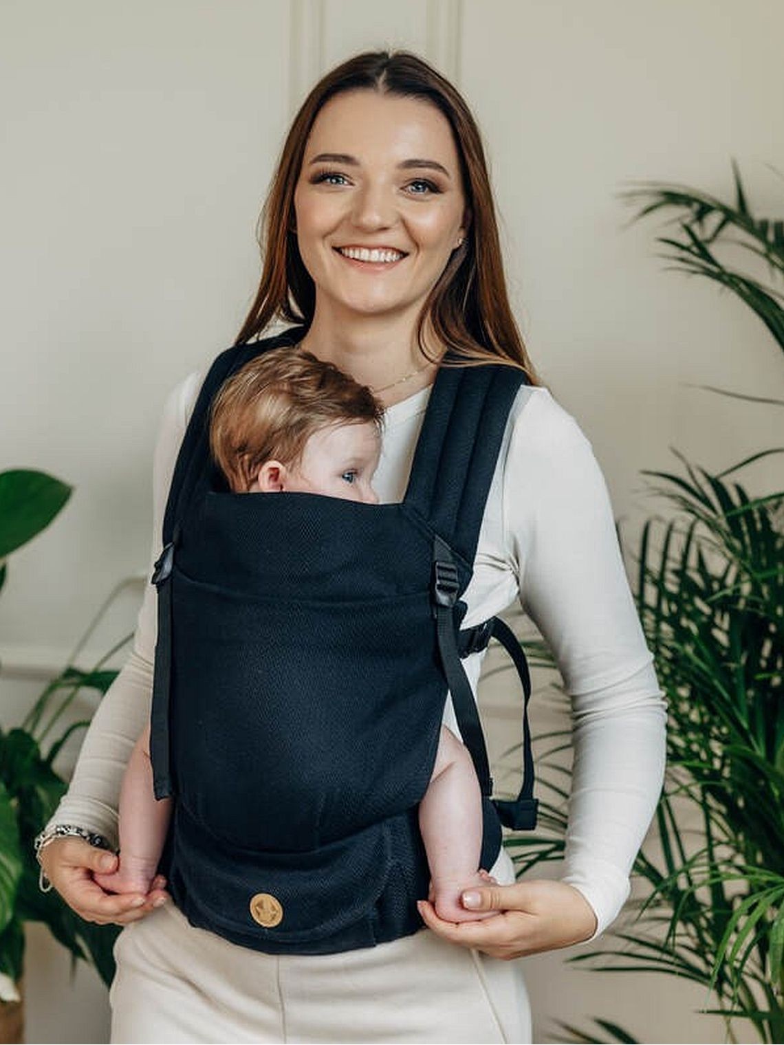LennyLight – lightweight and intuitive baby carrier LennyLight – lightweight and intuitive baby carrier