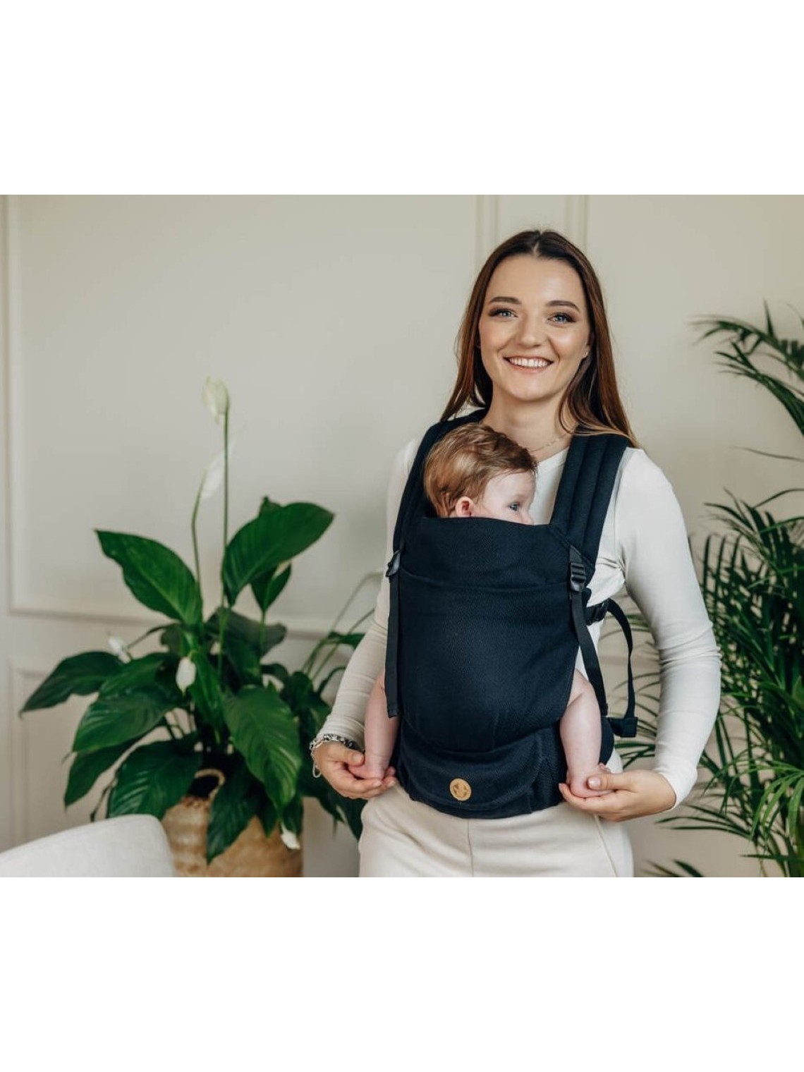 LennyLight – lightweight and intuitive baby carrier LennyLight – lightweight and intuitive baby carrier