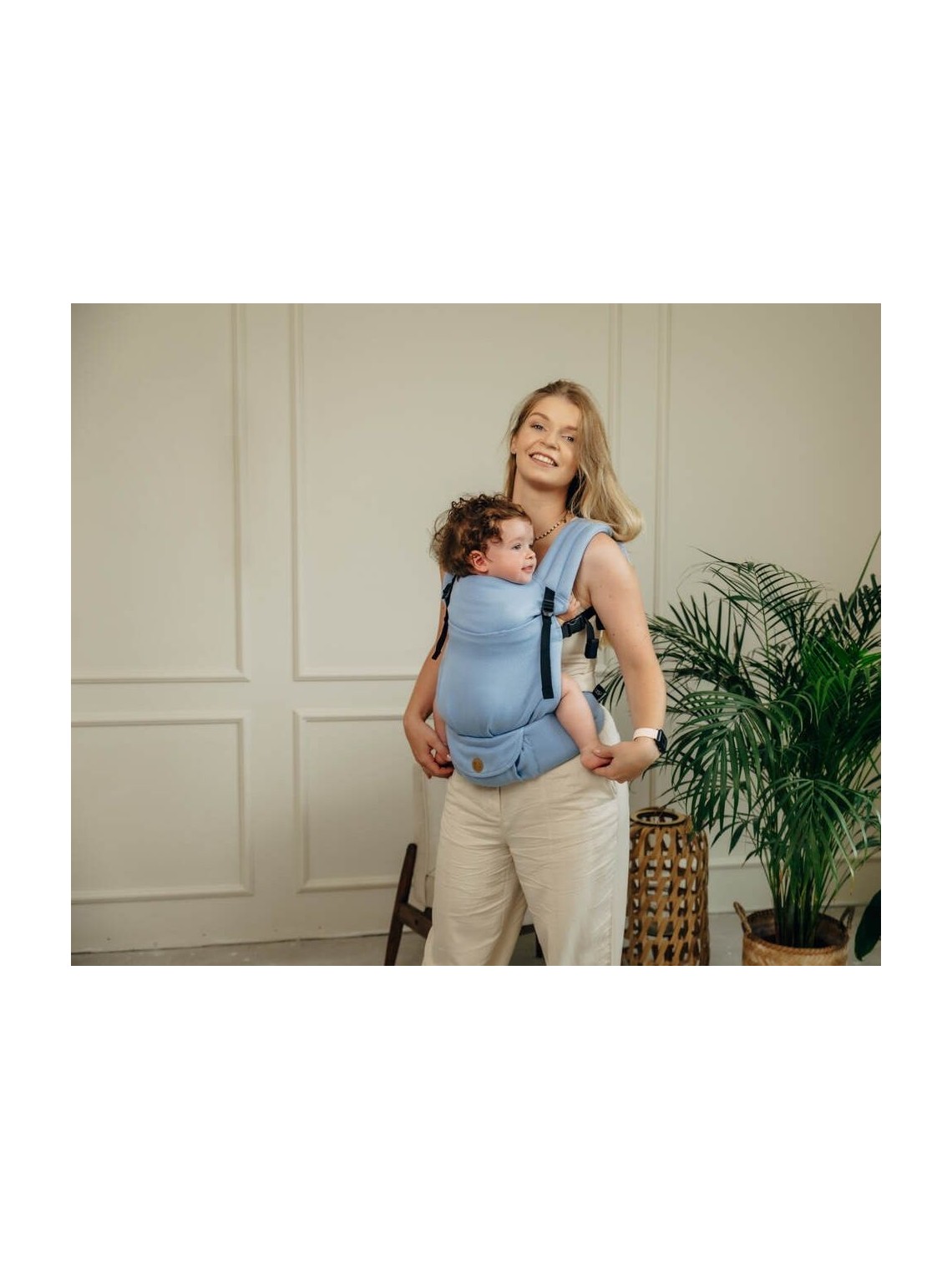 LennyLight – lightweight and intuitive baby carrier LennyLight – lightweight and intuitive baby carrier