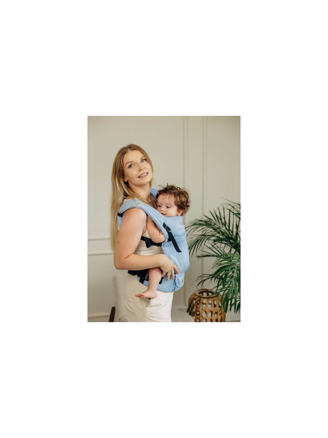 LennyLight – lightweight and intuitive baby carrier LennyLight – lightweight and intuitive baby carrier