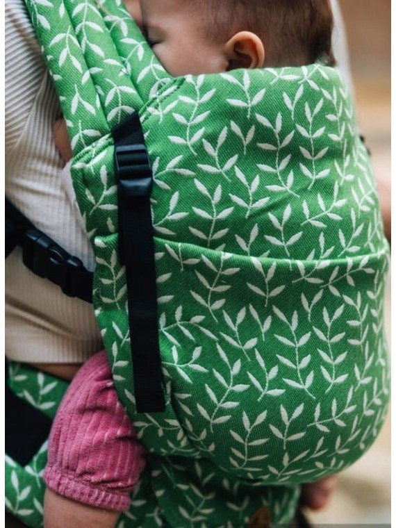 LennyLight – lightweight and intuitive baby carrier