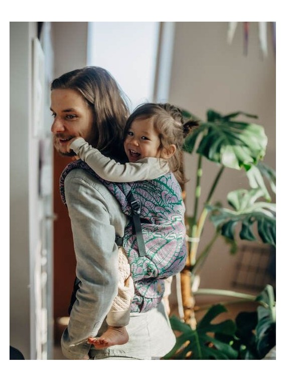 LennyLight – lightweight and intuitive baby carrier