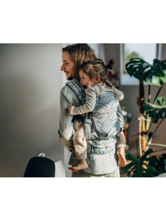 LennyLight – lightweight and intuitive baby carrier