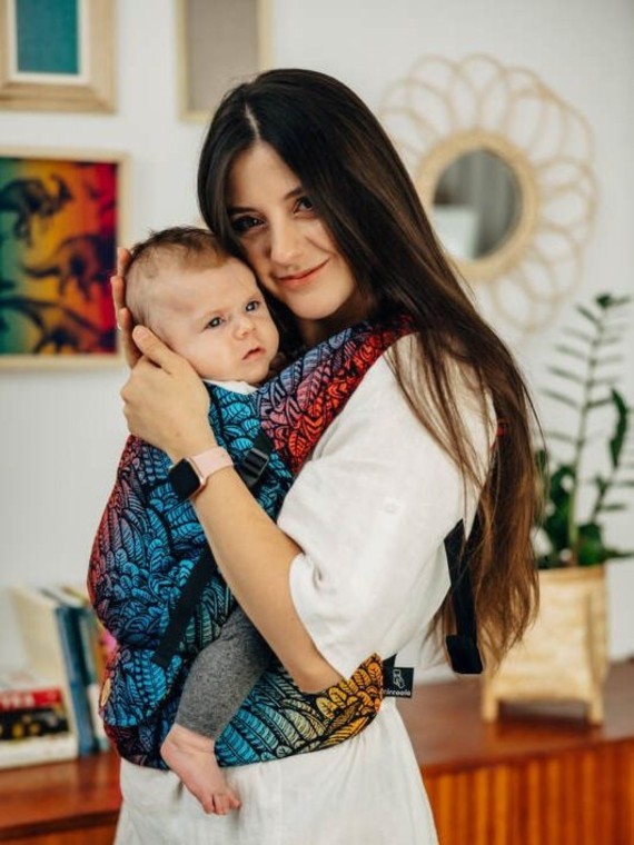 LennyLight – lightweight and intuitive baby carrier