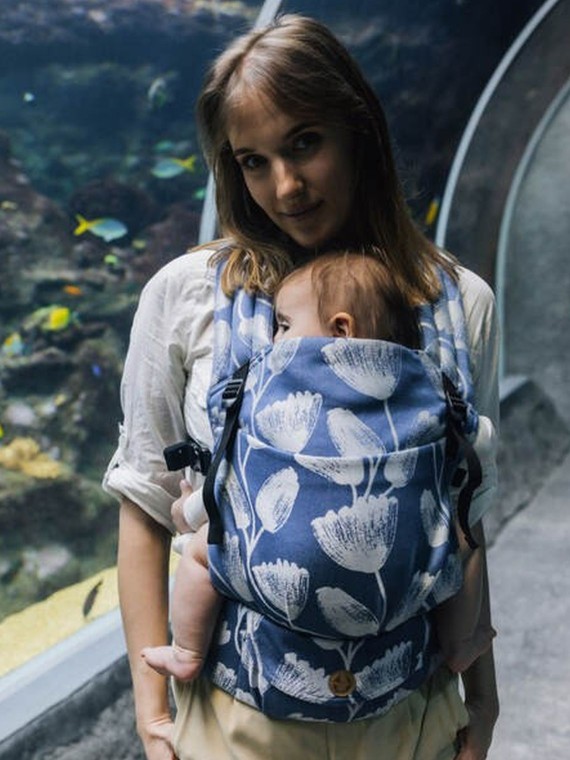 LennyLight – lightweight and intuitive baby carrier