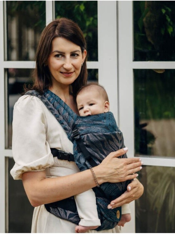 LennyLight – lightweight and intuitive baby carrier