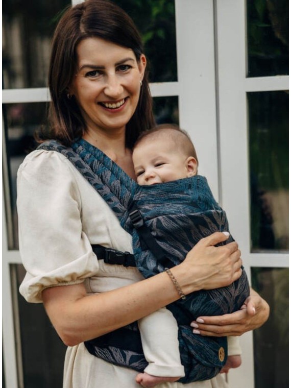 LennyLight – lightweight and intuitive baby carrier