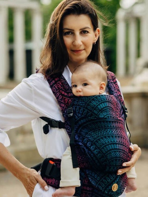 LennyLight – lightweight and intuitive baby carrier