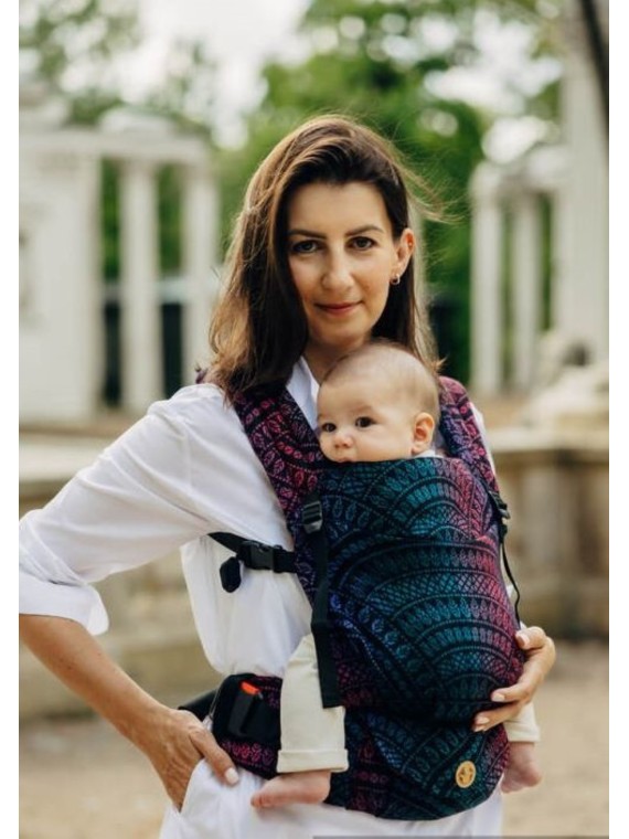 LennyLight – lightweight and intuitive baby carrier