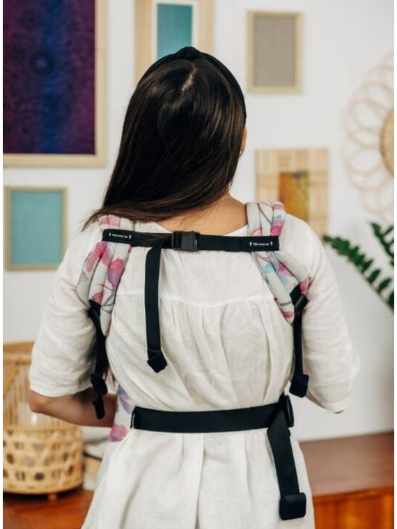 LennyLight – lightweight and intuitive baby carrier