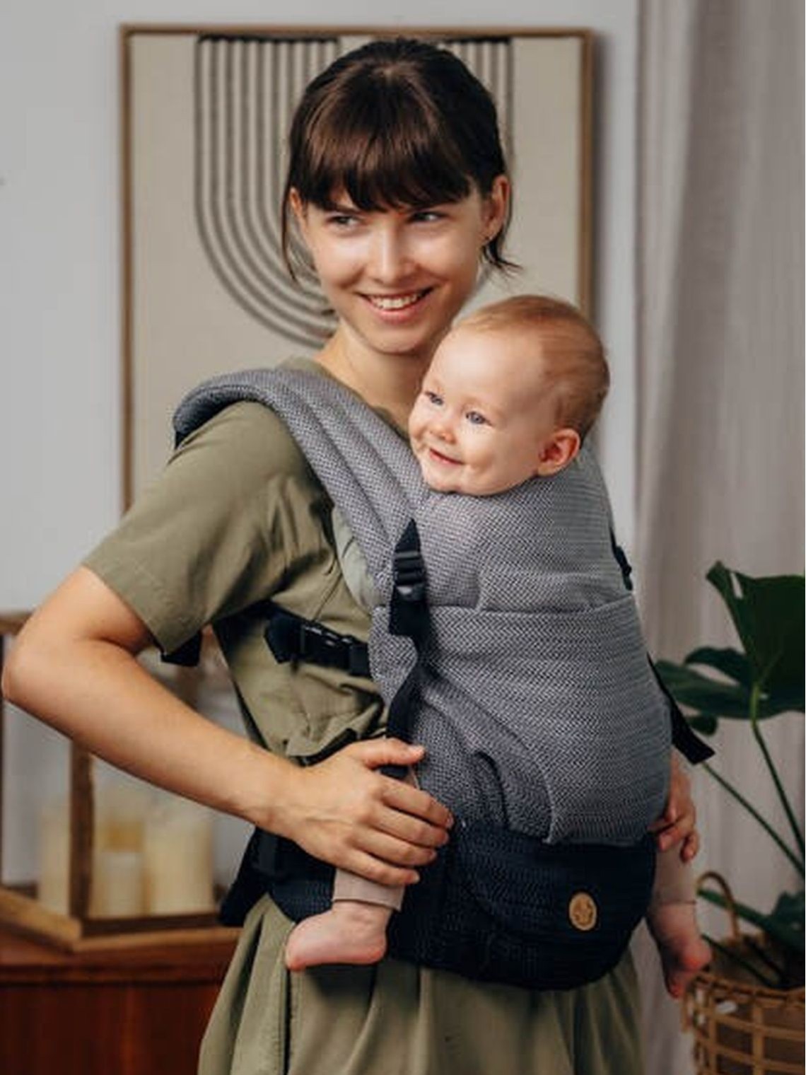 LennyLight – lightweight and intuitive baby carrier LennyLight – lightweight and intuitive baby carrier