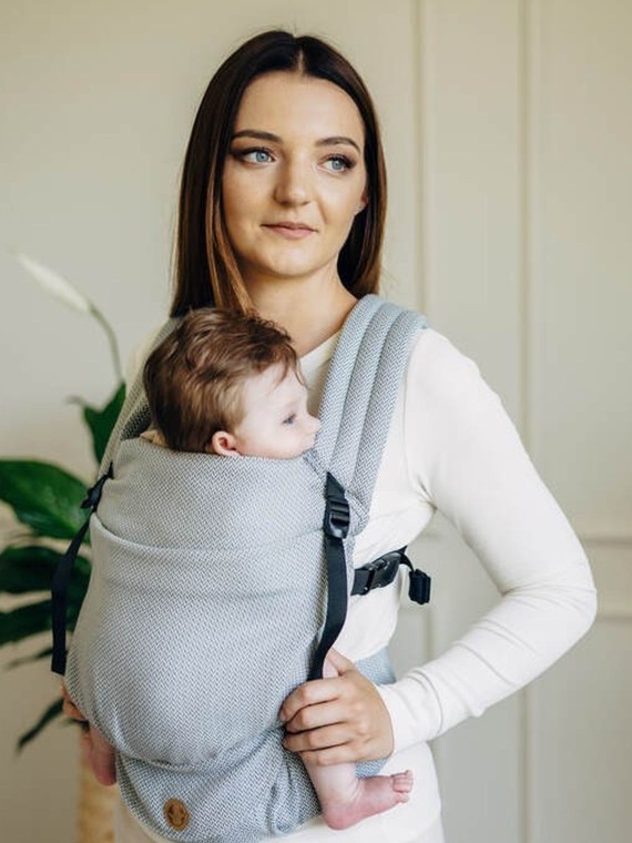 LennyLight – lightweight and intuitive baby carrier