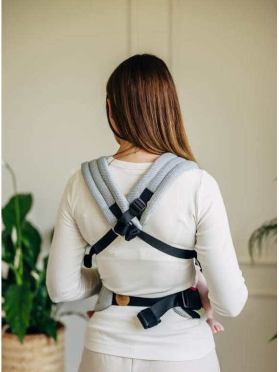 LennyLight – lightweight and intuitive baby carrier