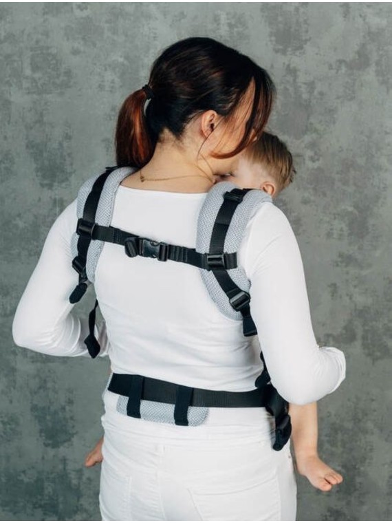 LennyUpGrade – mugav ja paindlik lapsekandmiskott alates 3,5 kg