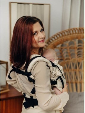 LennyUpGrade – adjustable ergonomic baby carrier from 3.5 to 20 kg LennyUpGrade – adjustable ergonomic baby carrier from 3.5 to 20 kg