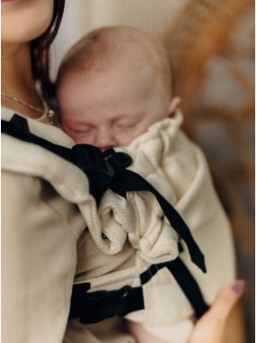 LennyUpGrade – adjustable ergonomic baby carrier from 3.5 to 20 kg LennyUpGrade – adjustable ergonomic baby carrier from 3.5 to 20 kg