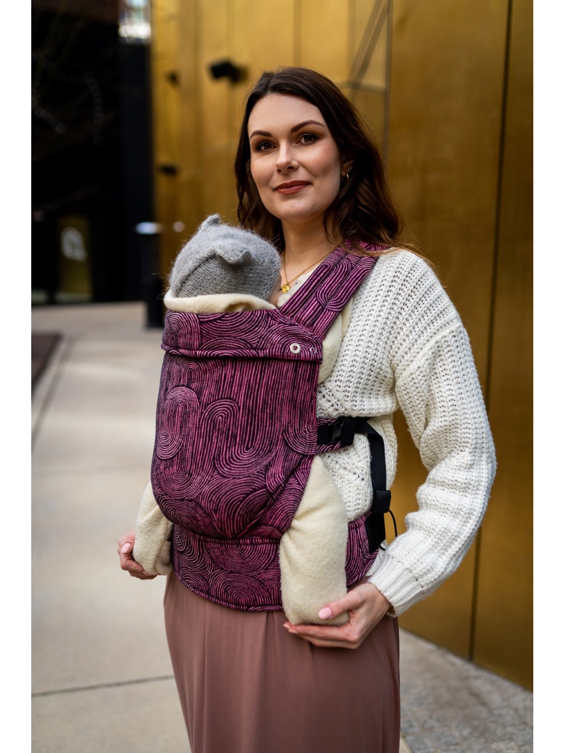 QUSY CARRIER, SAND STORIES COSMOPOLITAN QUSY CARRIER, SAND STORIES COSMOPOLITAN