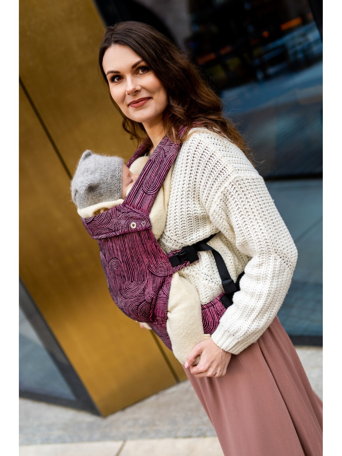 QUSY CARRIER, SAND STORIES COSMOPOLITAN QUSY CARRIER, SAND STORIES COSMOPOLITAN