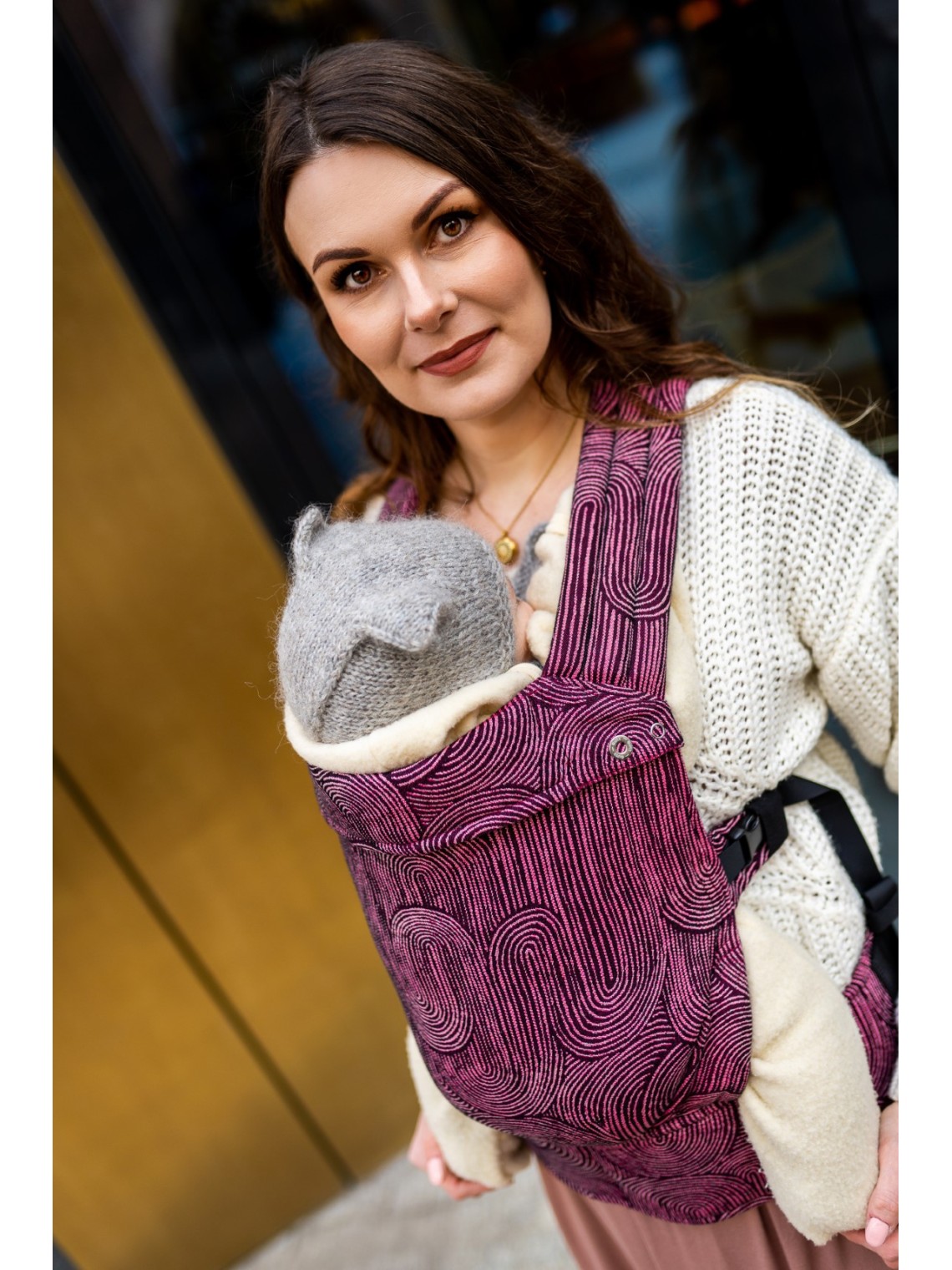 QUSY CARRIER, SAND STORIES COSMOPOLITAN QUSY CARRIER, SAND STORIES COSMOPOLITAN