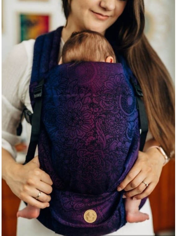 LennyLight – lightweight and intuitive baby carrier