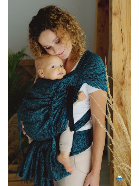 Little Frog Cross Hybrid – ergonomic half buckle baby carrier