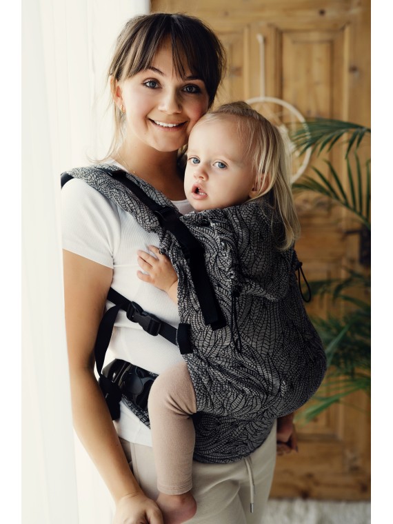 Little Frog Prime – lightweight, breathable newborn carrier