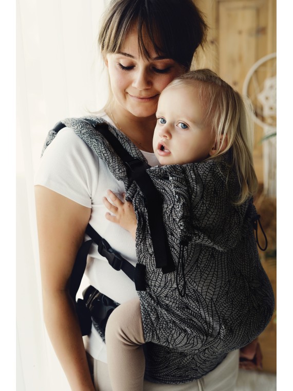 Little Frog Prime – lightweight, breathable newborn carrier