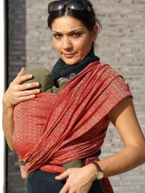 Didymos beebikandelin – looduslik ja mugav kandekangas Didymos beebikandelin – looduslik ja mugav kandekangas