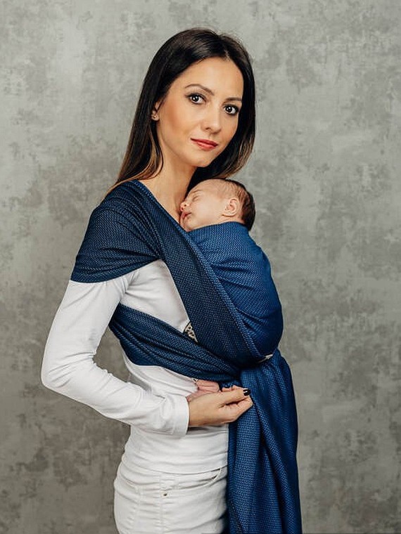 LennyLamb baby wrap – ergonomic and soft from birth to preschool