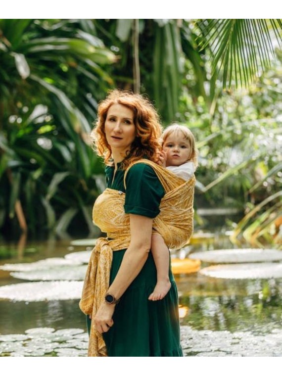 LennyLamb baby wrap – ergonomic and soft from birth to preschool