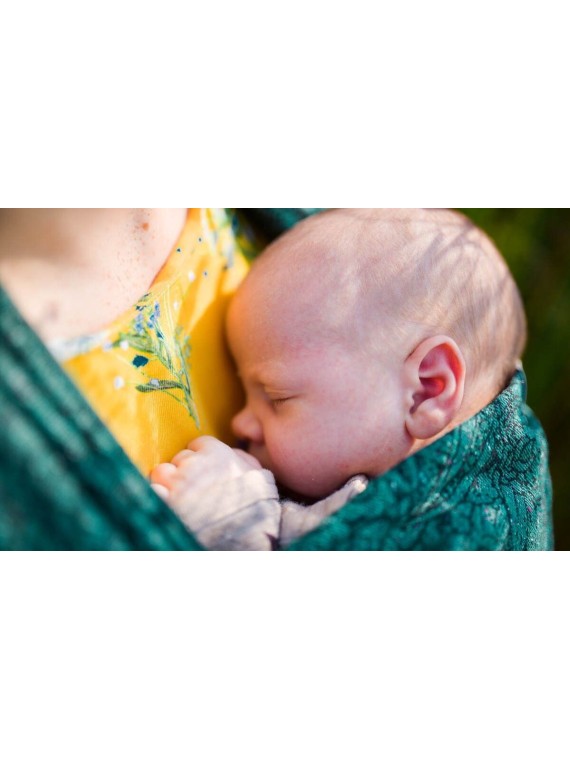 LennyLamb baby wrap – ergonomic and soft from birth to preschool