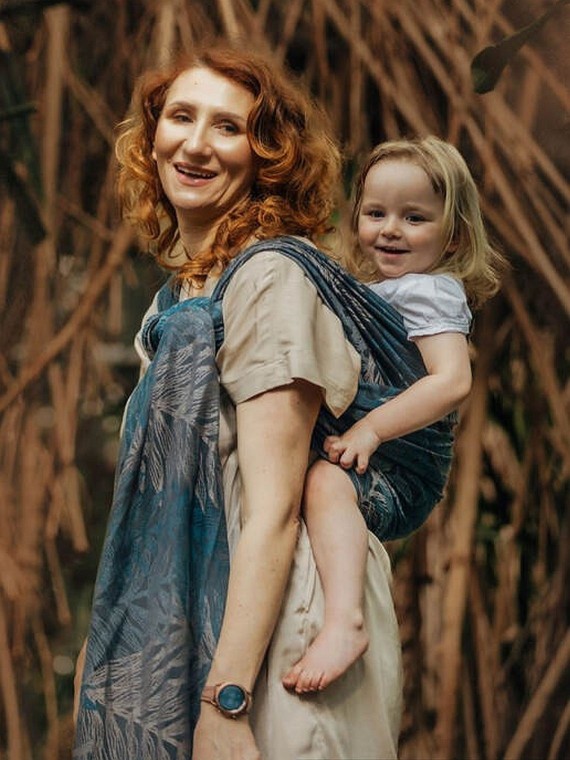LennyLamb baby wrap – ergonomic and soft from birth to preschool