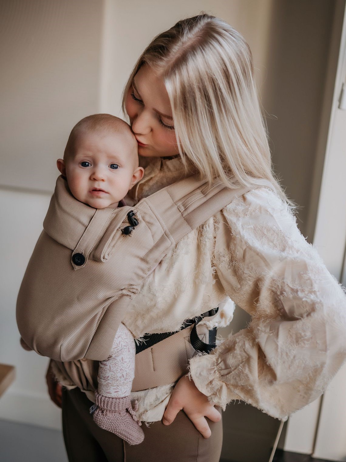 Pure Baby Love Click & Go+ – ergonoomiline beebikandekott