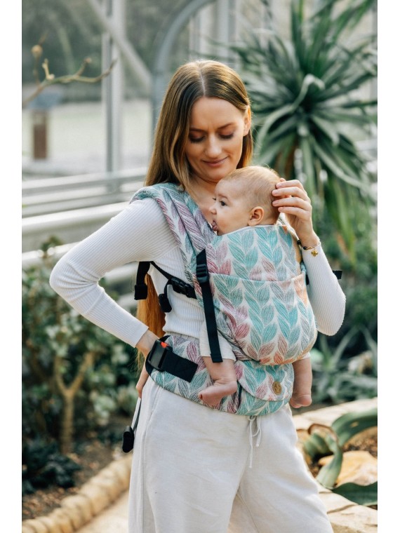 LennyLight – lightweight and intuitive baby carrier