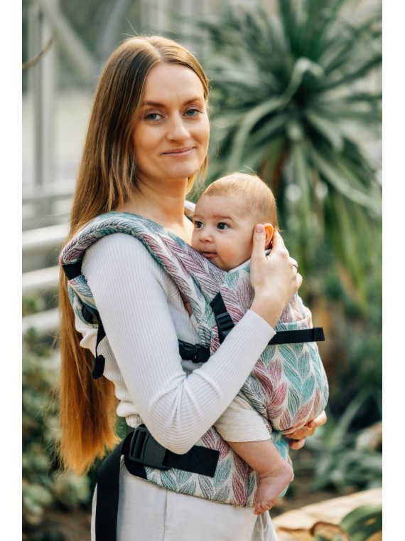 LennyLight – lightweight and intuitive baby carrier