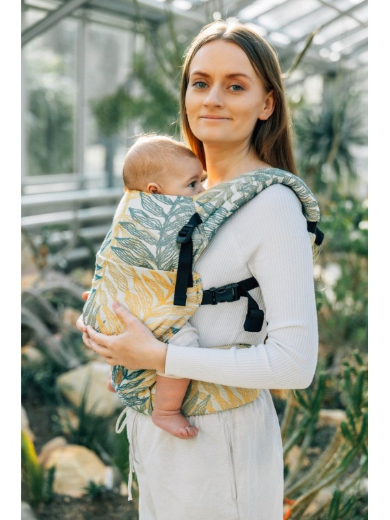 LennyLight – lightweight and intuitive baby carrier